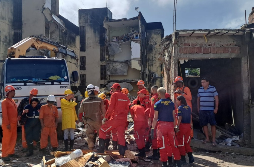  Corpos de mãe e dois filhos são encontrados abraçados em cama; sobe para 14 número de mortos em desabamento de prédio – G1